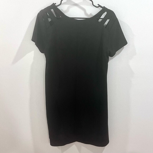 Black cutout shoulder shift dress size medium - Picture 5 of 7
